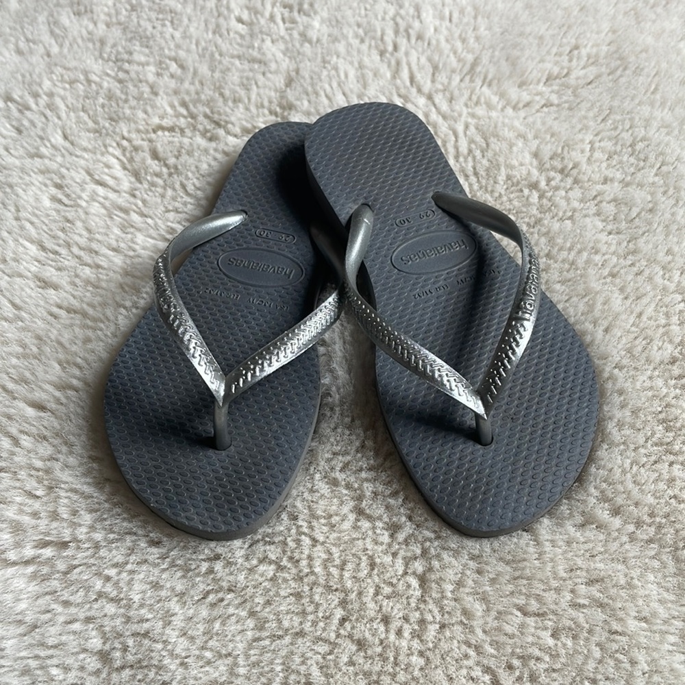 Havaianas | Silver Gray Flip Flops | 13C / 1Y - Picture 2 of 10